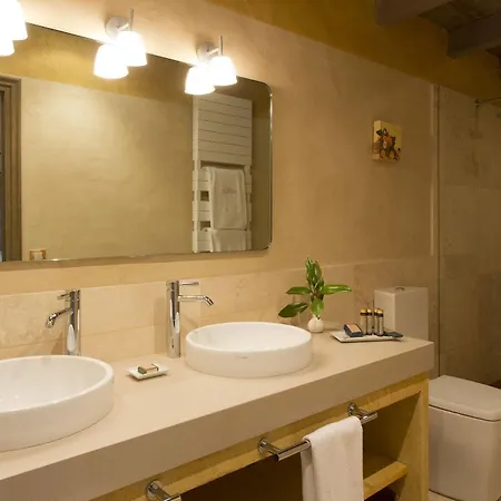 מלון Rusticae Casa Rural Mas Rosello (adults Only) ז'ירונה